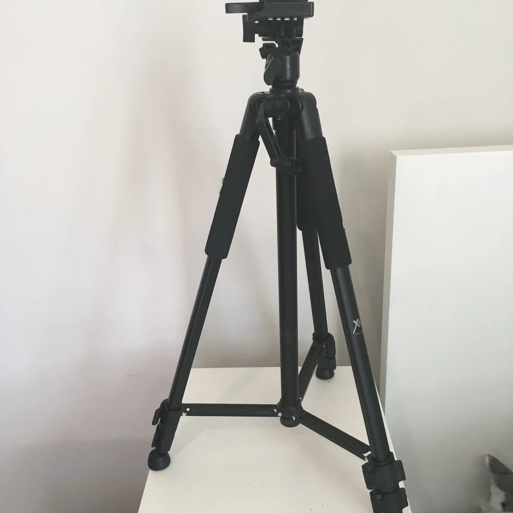 Xit XT60TRB 60-Inch Pro Series Full Size Camera/Video Tripod Missing 1 Screw‎